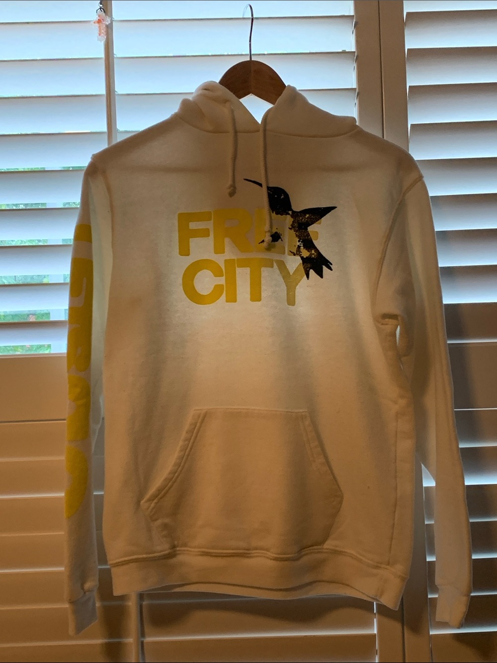 freecity White Crewneck Hoodie with Yellow Logo and Hummingbird